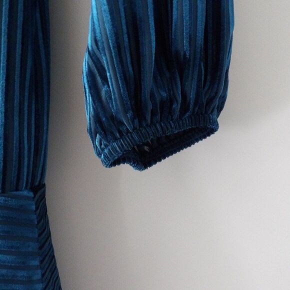 RYSE Dress Womens Small Blue/Teal Striped Ruffle Hem Mini Velvet Cocktail‎ - Picture 10 of 14